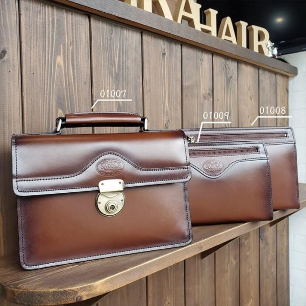 セカンドバッグ本革レザーかぶせ小型クラッチバッグメンズフォーマルバッグブランドSADDLE01007日本製豊岡製鞄牛革A5アンティーク調シャドー加工チョコ冠婚葬祭旅行外出鞄倶楽部