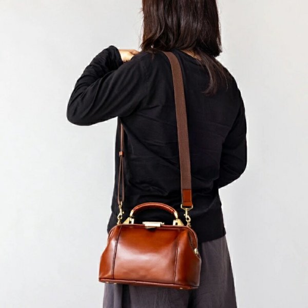 ダレスバッグセカンドポーチショルダーバッグ小さめ牛革レザー手付き肩掛け国産豊岡製メンズレディースアンティーク調シャドー加工ブランドGEMBASIC15222Way本革ブラウンお出掛け冠婚葬祭旅行外出