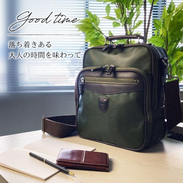 画像4: ショルダーバッグ フォーマル カジュアル 日本 豊岡製 メンズ ブランド BLAZER CLUB 16459 A5 2way 撥水 防雨 防汚 小型 小さめ 縦型 肩掛け 旅行 お散歩 お出掛け 通勤 (4)