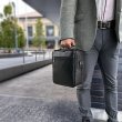 画像12: ショルダーバッグ 軽量 縦型 肩掛け メンズ ブランド ANDY HAWARD 16482 B5用紙サイズ収納 手持ちバンドル 黒 ２層 2WAY 冠婚葬祭 通勤 外出 鞄倶楽部 (12)