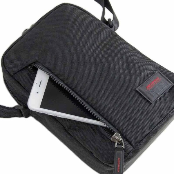 ショルダーバッグメンズレディースブランドNEOPROネオプロ2-111ループハンドルキーハーネスお出掛けお散歩縦型軽量エンドー鞄