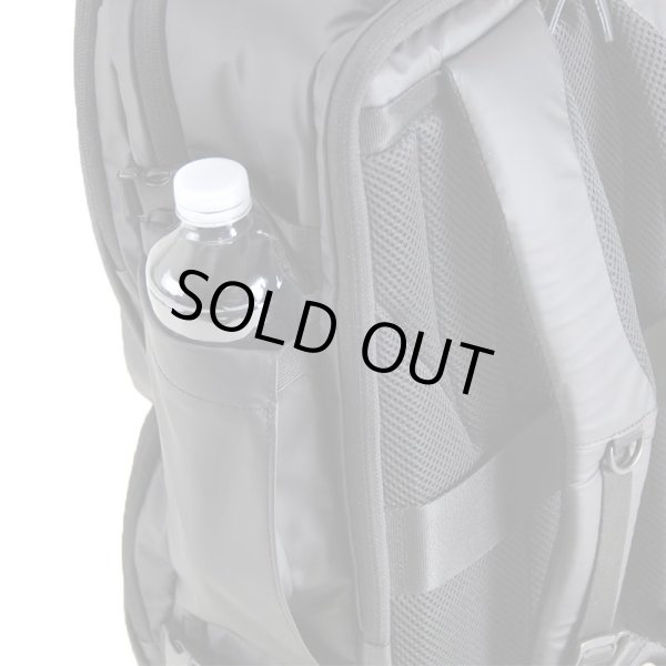 画像11: ビジネスリュック スクエアバックパック ブランド NEOPRO COMMUTE LIGHT 2-355 縦型 2Way 防滴 防汚 タブレット ノートPC 対応 ビジネスバッグ 軽量 通勤 通学 就活 エンドー鞄 (11)