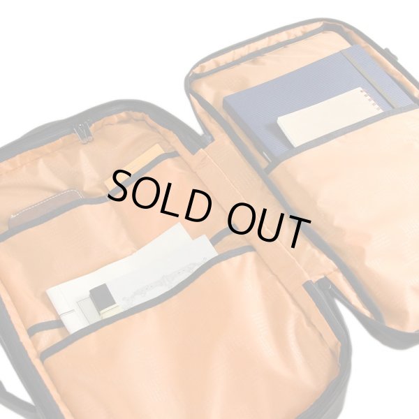 画像8: ビジネスリュック スクエアバックパック ブランド NEOPRO COMMUTE LIGHT 2-355 縦型 2Way 防滴 防汚 タブレット ノートPC 対応 ビジネスバッグ 軽量 通勤 通学 就活 エンドー鞄 (8)