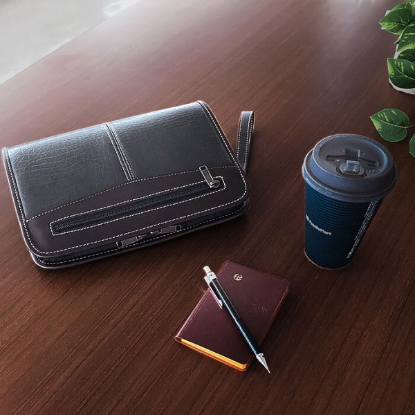 セカンドバッグメンズポーチクラッチバッグ小さめブランドCRADLERIVER25952大開き黒3方チャックストラップ付冠婚葬祭鞄倶楽部