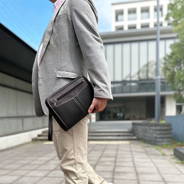 セカンドバッグメンズポーチクラッチバッグ小さめブランドCRADLERIVER25952大開き黒3方チャックストラップ付冠婚葬祭鞄倶楽部