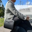 画像2: セカンドバッグ クラッチバッグ ポーチ 豊岡製 日本製 26cm 普通サイズ 持ち手付き 軽量 A5用紙対応 ブランド BRELIOUS　ブレリアス 25964 カード収納 冠婚葬祭 お出かけ お散歩 鞄倶楽部 (2)