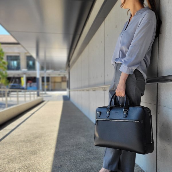 ブリーフケースビジネスバッグメンズレディースB4対応水汚れに強いサフィアーノレザー調横型厚マチ大容量ブランドHAMILTON26708通勤通学鞄倶楽部