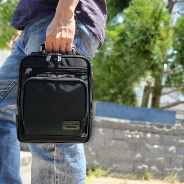 ショルダーバッグビジネスバッグ日本製豊岡メンズブランドブレザークラブBLAZERCLUB33722B5軽量ツイルナイロン街持ち縦型黒紺旅行お散歩お出掛け通勤